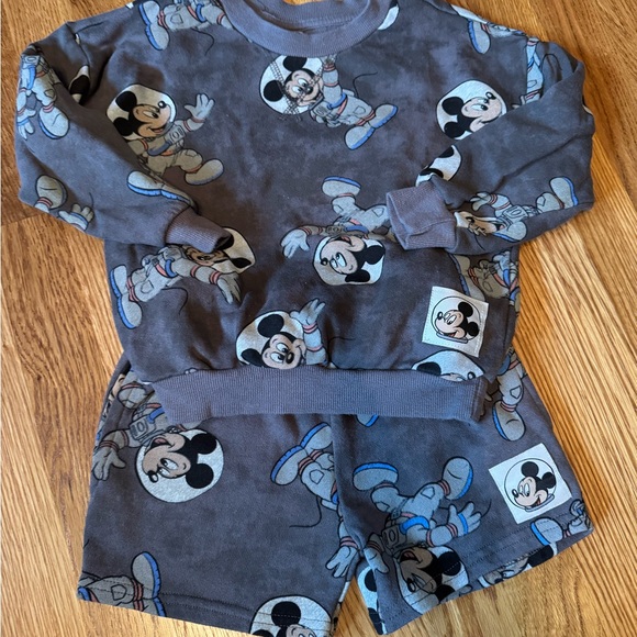 Disney Other - Disney Sweatsuit